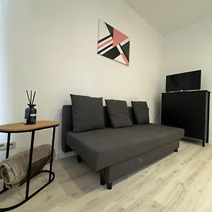 schaerbeek-apartment.brusselshotelsbook.com/